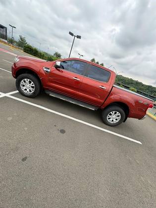 FORD RANGER 3.2 XLT 4X4 CD 20V DIESEL 4P AUTOMÁTICO FORD RANGER 3.2 XLT 4X4 CD 20V DIESEL 4P AUTOMÁTICO